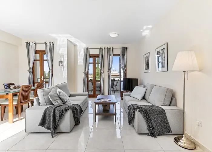 2 Bedroom Assia With Communal Pool, Aphrodite Hills 库克里亚