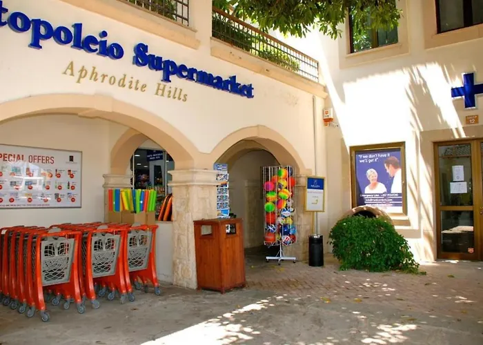 2 Bedroom Assia With Communal Pool, Aphrodite Hills 库克里亚