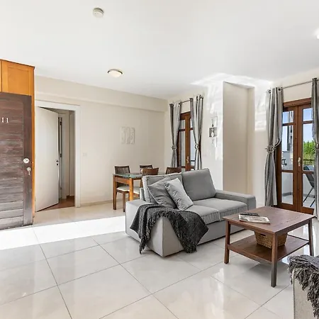 2 Bedroom Assia With Communal Pool, Aphrodite Hills