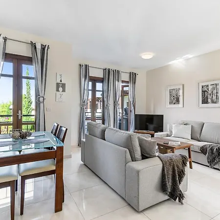 شقة 2 Bedroom Assia With Communal Pool, Aphrodite Hills كوكليا