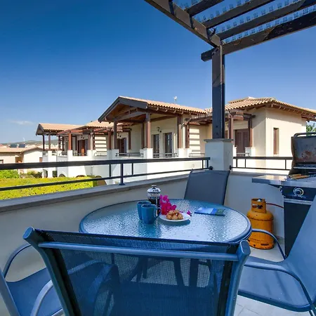 2 Bedroom Assia With Communal Pool, Aphrodite Hills Apartment