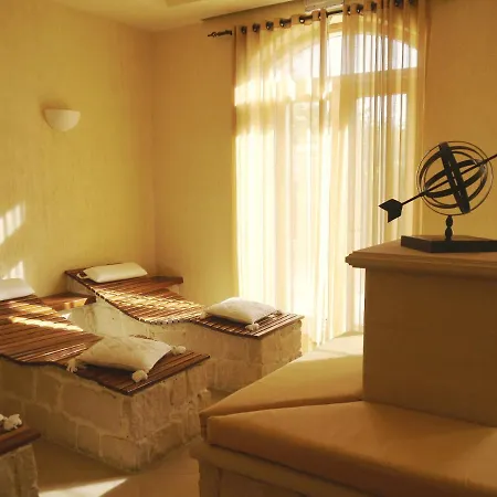 2 Bedroom Assia With Communal Pool, Aphrodite Hills *