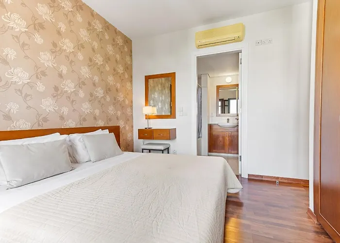 2 Bedroom Assia With Communal Pool, Aphrodite Hills Apartament Kuklia