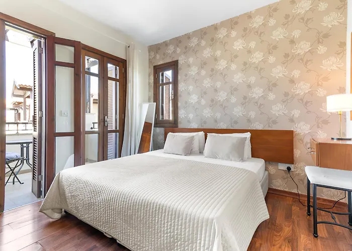 2 Bedroom Assia With Communal Pool, Aphrodite Hills アパート