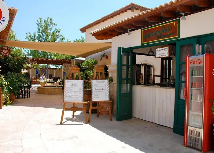 アパート 2 Bedroom Assia With Communal Pool, Aphrodite Hills *